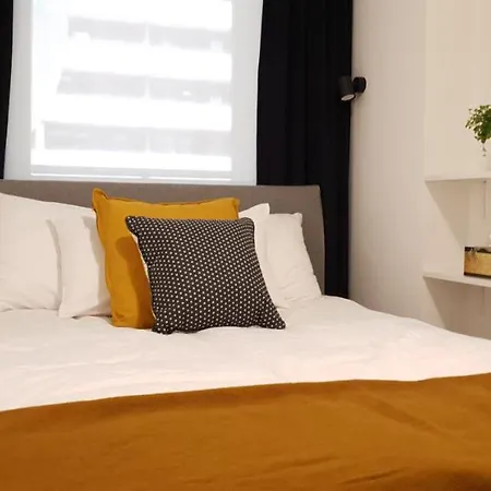 Bit Eccentric With The Balcony Apartment